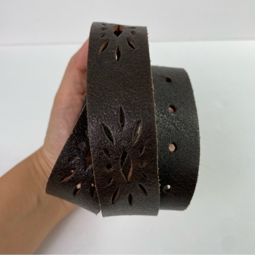 Dark Brown Leather Belt Perforated Starburst - Picture 6 of 12